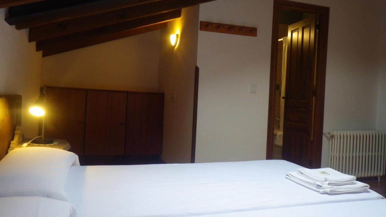 Casa de la Montaña Albergue Turístico Avín Quarto foto